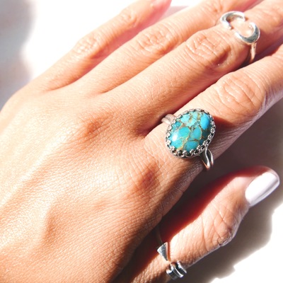 Oval turquoise copper ring 