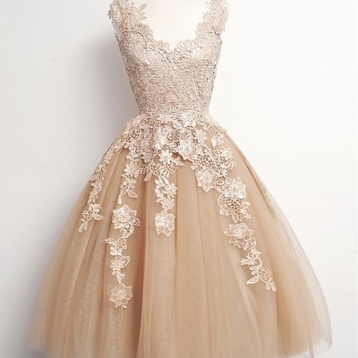 Lovely short champagne tulle homecoming dresses with lace appliques