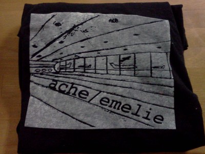 Ache/Emelie T-Shirt