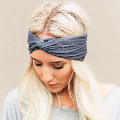 Solid twist headband