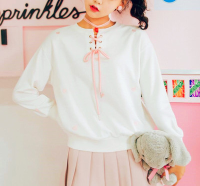 Sweet Lace up Heart Embroidered Sweatshirt