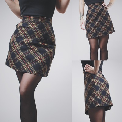 CLAIMED @christina.luna_ - Vintage 90s Plaid Skirt 