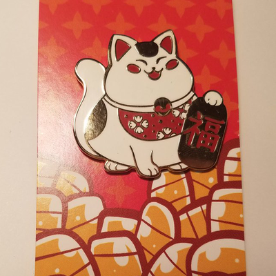 Lucky cat pin