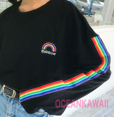 BLACK/WHITE RAINBOW SWEATER