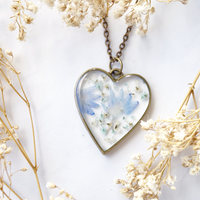 Real Dried Flowers in Resin, Heart Necklace in White Mint Periwinkle - Thumbnail 3