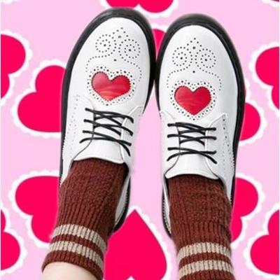 Retro heart oxford shoes in black / white