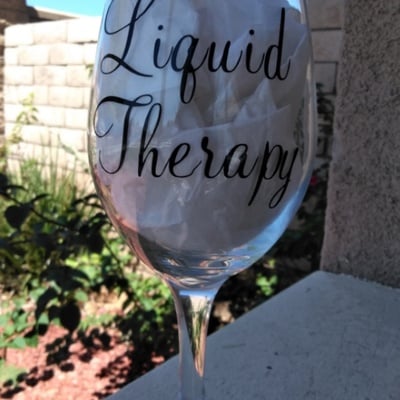 Liquid therapy wine glass