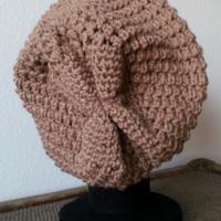 Slouchy Auri's Beanie Hat - Thumbnail 3