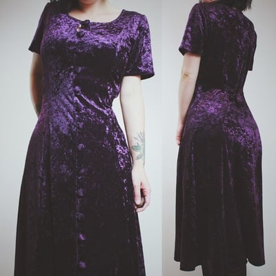 Claimed sp00ky lady - vintage 90s purple crushed velvet button down midi dress 