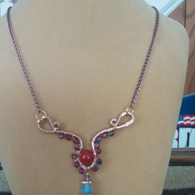 Bronze hammered blue and red necklace