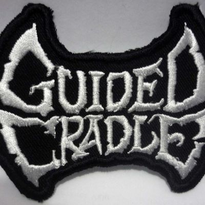 Guided cradle embroidered patch - Thumbnail 3