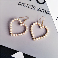 Love me do Earrings - Thumbnail 2