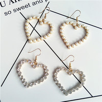 Love me do Earrings - Thumbnail 4