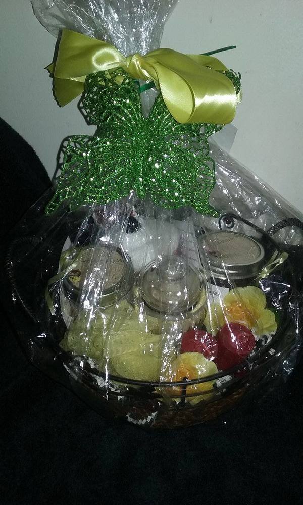 Spa Gift Basket of Scrubs, Bath Salts,Bath Bombs,& More