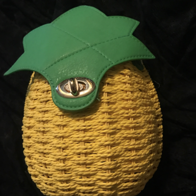 Pineapple clutch