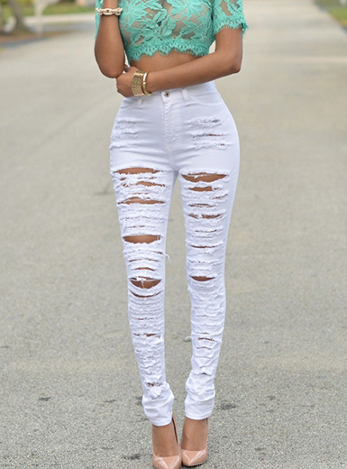 Distressed skinny jeans