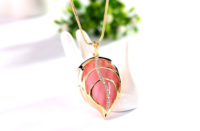 High Quality  Handmade Premium Opal Leaf Pendant Necklace Crystal Heart Necklace Gold Chain Necklace for Women&Girls