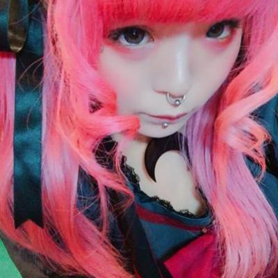 Darkened moon choker