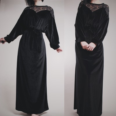 CLAIMED @cinderella_lugosi - Vintage 80s Velvet and Lace Batwing Witch Gown 