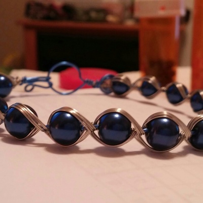 Blue wire bracelet