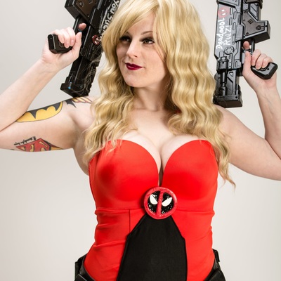 Lady d'pool guns up a4 signed print