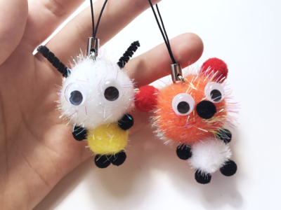 POMPOM keychain/pins