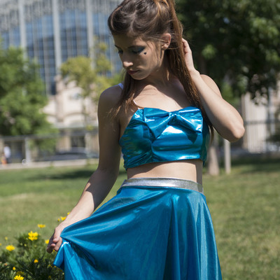 "caramel shiny" elastic blue flared skirt