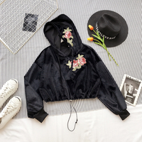 Rose embroidery velvet cropped hoodie - Thumbnail 3