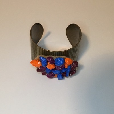 Rock slide on bracelet 