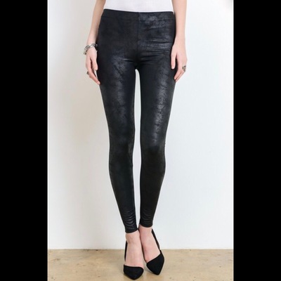 Leggings with faux leather print