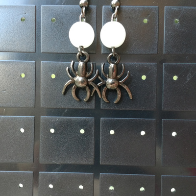 Orbweaver (glass bead/gunmetal spider earrings)