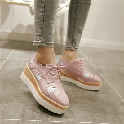 Star design flat platform shoes in red and pink