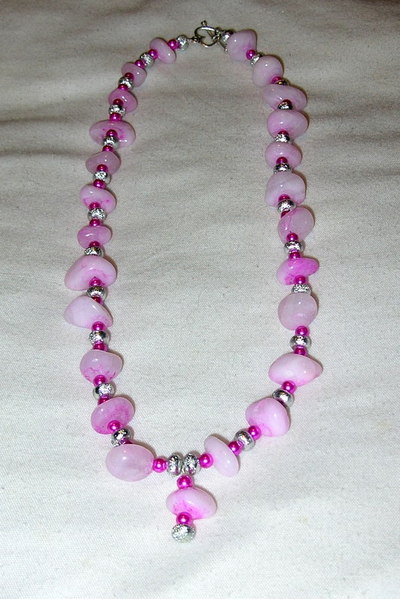 Pink pebblestone necklace