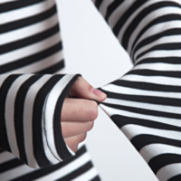 HARAJUKU HEART TOP - Thumbnail 4