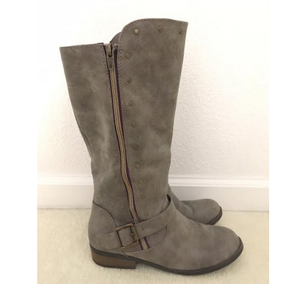 Girls grey boots with purple lining and studs