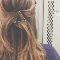 Moon O-Ring Triangle Barrette Hair Clips - Thumbnail 1