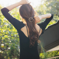 Moon O-Ring Triangle Barrette Hair Clips - Thumbnail 3