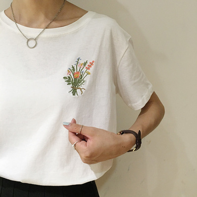 Wild flowers tee