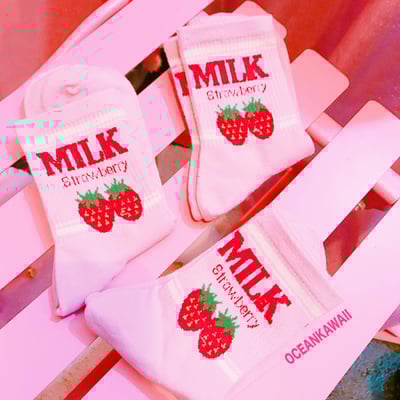Strawberry milk socks - Thumbnail 5