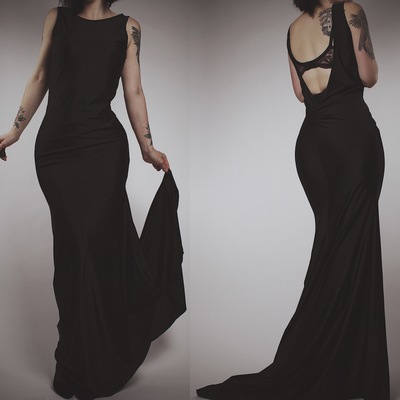 CLAIMED @logdon - Vintage 80s Scream Queen Gown with Train 