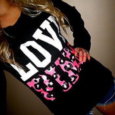 Block letter logo tee 