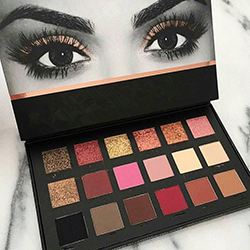 Metallic Glittery Eye Shadow Palets 