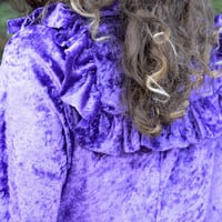 "Queen of purpleland" Flared frilly velvet onepiece dress - Thumbnail 3