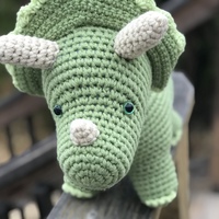 Dinosaur Triceratops Plushie - Thumbnail 2