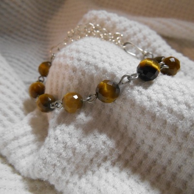Tigers eye beaded bracelet