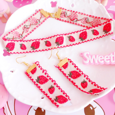 Sweet strawberry choker necklace + earrings set