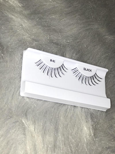 Rhode Island Glamour Lashes 