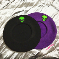 BLACK/PURPLE ALIEN SOFT WOOL HEART BERET - Thumbnail 1
