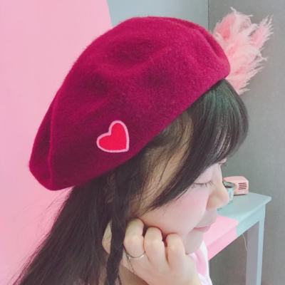 Sweet red heart embroidery soft wool beret hat