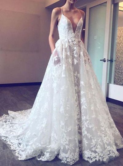 Sexy Spaghetti Straps V Neck Wedding Dress Bridal Gowns with Lace